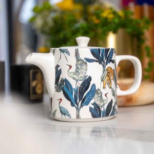 Upper Street Islington Teapot Lifestyle 1 bq