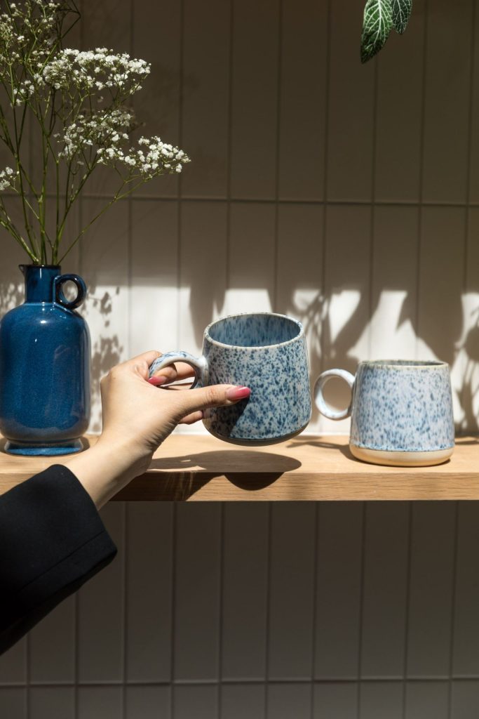Speckled blue Echo reactive glaze mugs