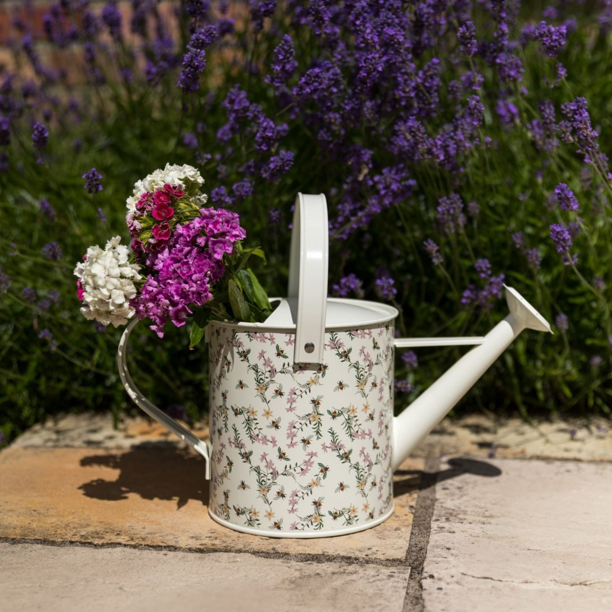 The British Gardening Company 3L Sketchy Bees Outdoor Metal Watering Can | Upper Street Home The British Gardening Company 3L Sketchy Bees Outdoor Metal Watering Can - Image 3